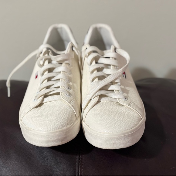 Tommy Hilfiger shoes - Picture 4 of 5